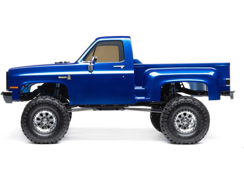 Axial SCX10 III Base Camp 1:10 4WD Chevy K10 1982 RTR modrý