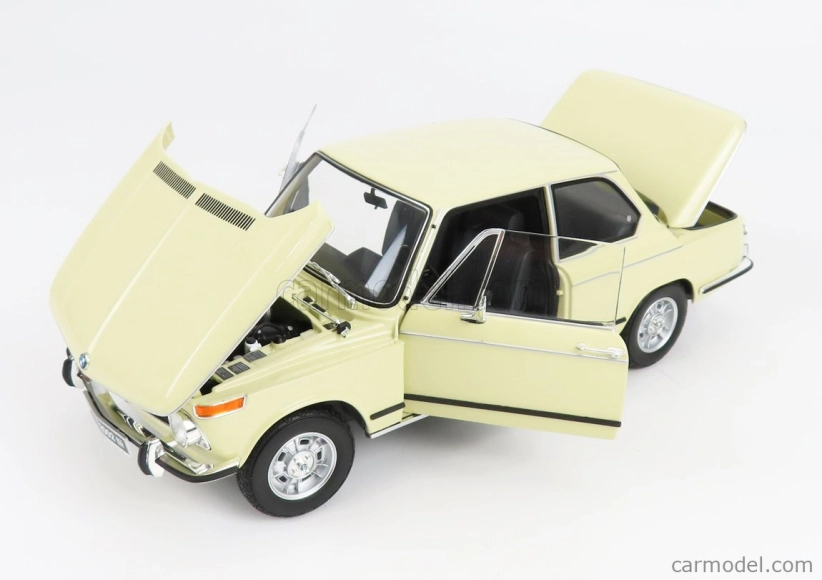 Kyosho BMW 2002tii 1972 1:18 Cream