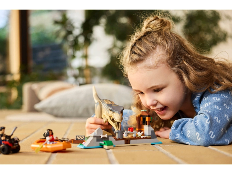 LEGO Jurský svet - T-rex a útek z rieky