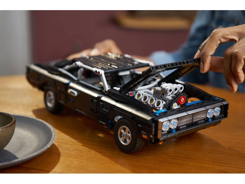 LEGO Technic - Auto Fast and Furious Dodge Charger R/T