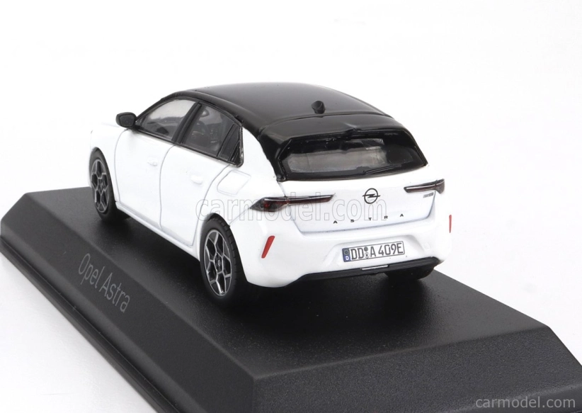 Norev Opel Astra 2022 1:43 Arctic White