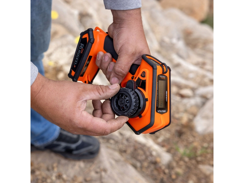 Spektrum DX Rugged+ 12CH DSMR+ oranžový