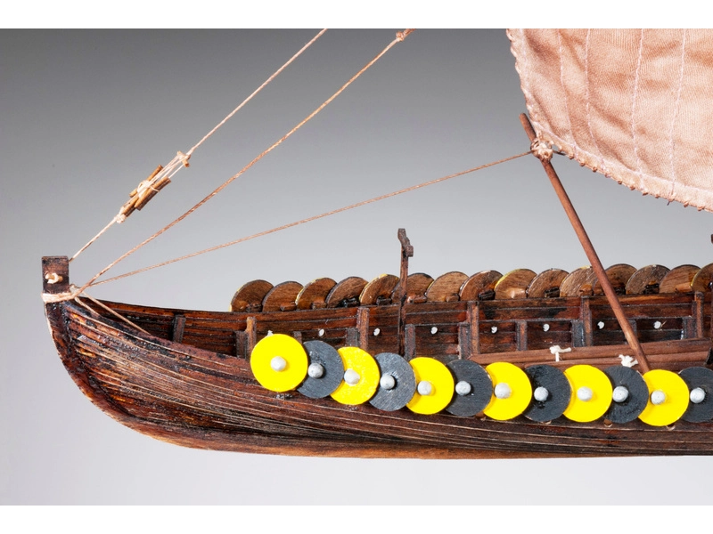 Dušek vikingská loď Gokstad 1:72 kit