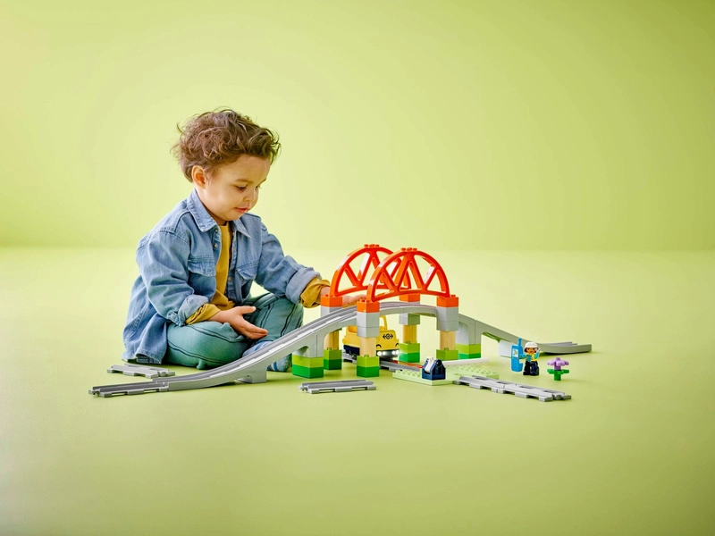 LEGO DUPLO – Železničný most a koľajnice – rozširujúca súprava