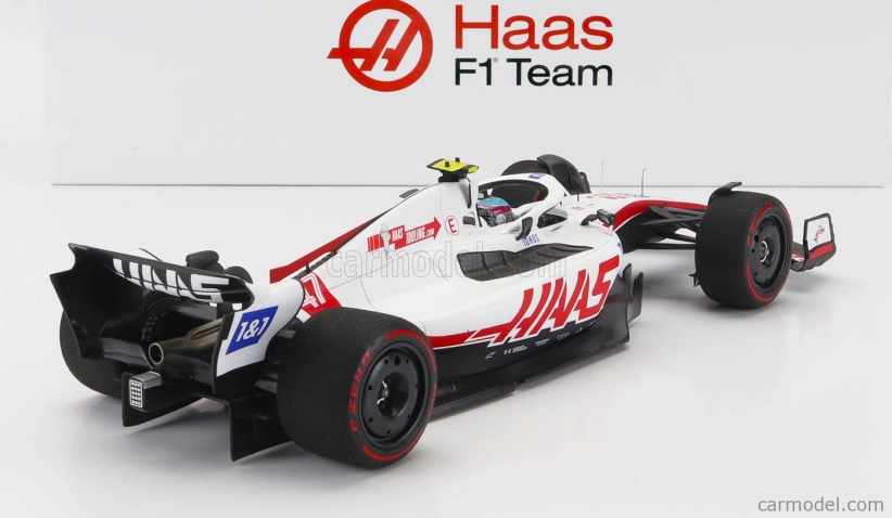 Minichamps Haas F1 Vf-22 Ferrari Team Haas N 47 1:18, bíločervená