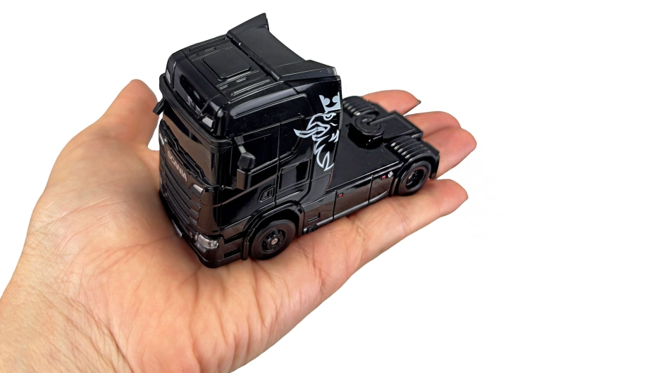 RC licencovaná Scania 730 S s návesom, GYRO, driftovacia, proporcionálny pohon 4x4, 1:64 RTR, čierna