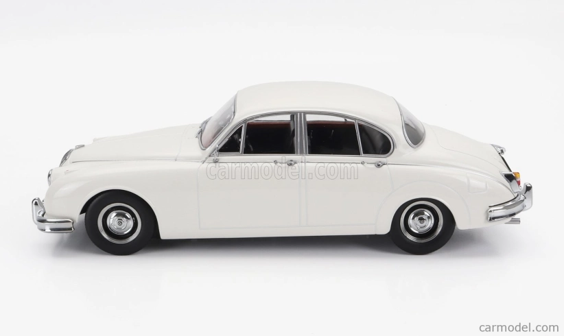 Daimler 250 V6 Rhd 1962 v mierke kk - čierny interiér 1:18 biely