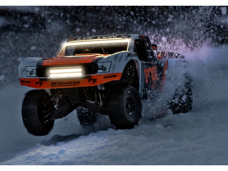 RC auto Traxxas Unlimited Desert Racer 1:8 RTR Rigid