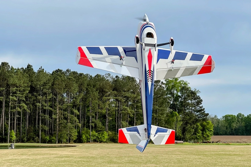 RC letadlo 67" Extra 260 1,7m, modrá/bílá