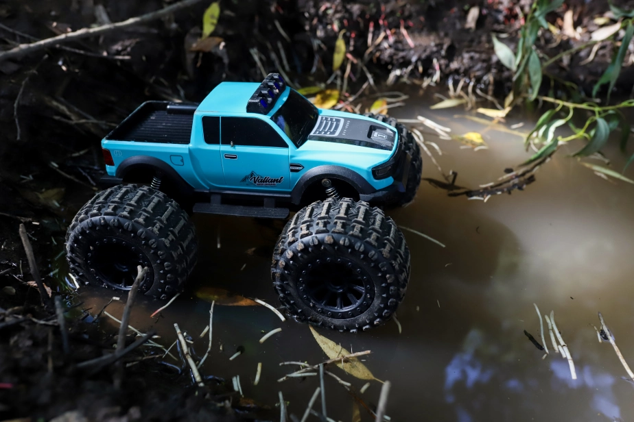 RC obojživelné auto Valiant, červená | RCprofi.cz