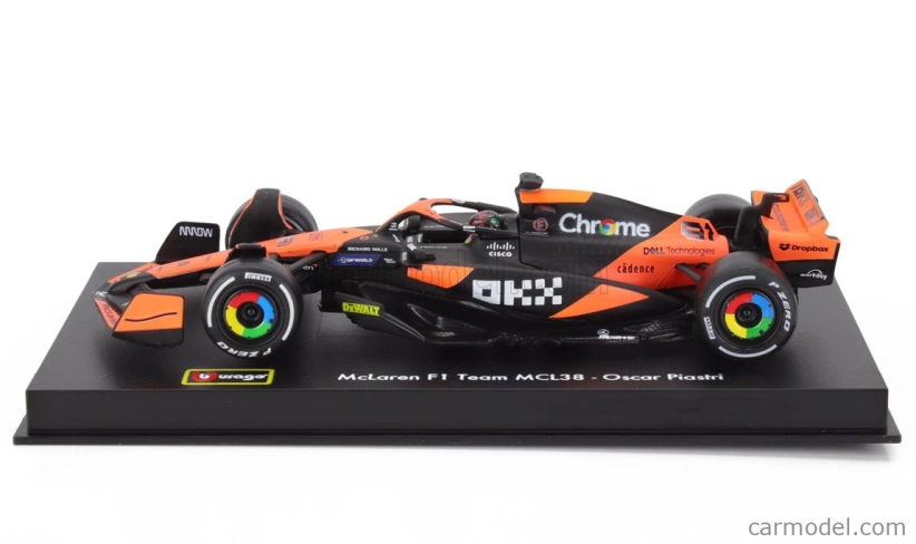 Bburago Mclaren F1  Mcl38 Team Mclaren N 81 Miami Gp 2024 Oscar Piastri - With Pilot And Showcase 1:43 Oranžová Černá