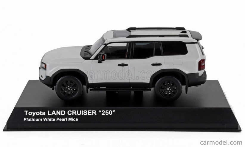 Kyosho Toyota Land Cruiser 250 Zx Rhd 2024 - disky 18" 1:43 White Pearl