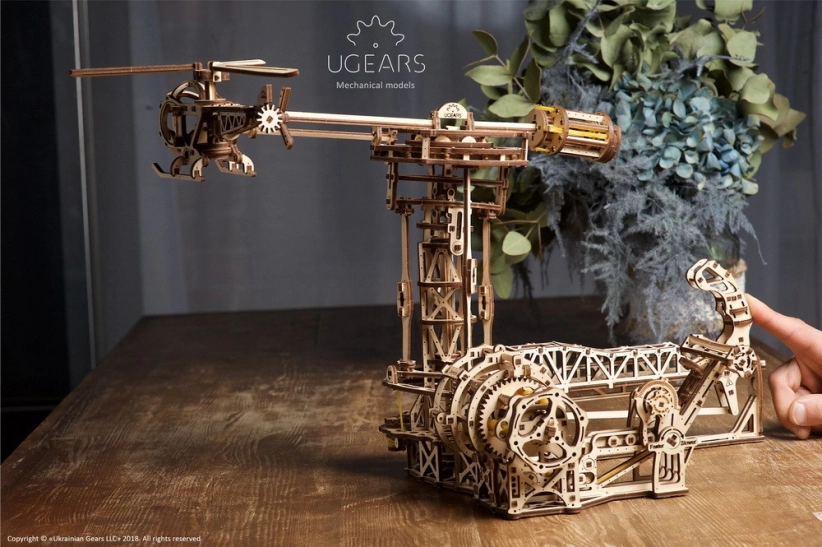 Ugears 3D drevené mechanické puzzle lietajúce stroje