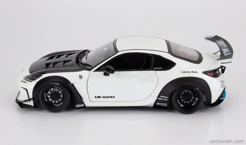 Solido Toyota Gr86 Lbwk Body Kit Coupe 2024 1:18 Bílá Perleťová Černá