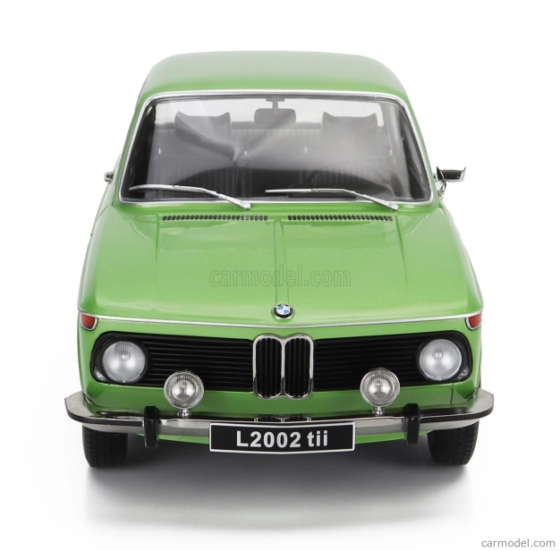 Kk-scale BMW L2002 Tii 2-series 1974 1:12 Zelená