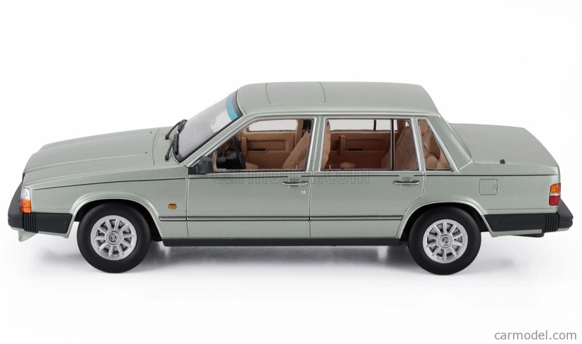 Triple9 Volvo 760 Turbo Intercooler 1985 1:18 Svetlozelená