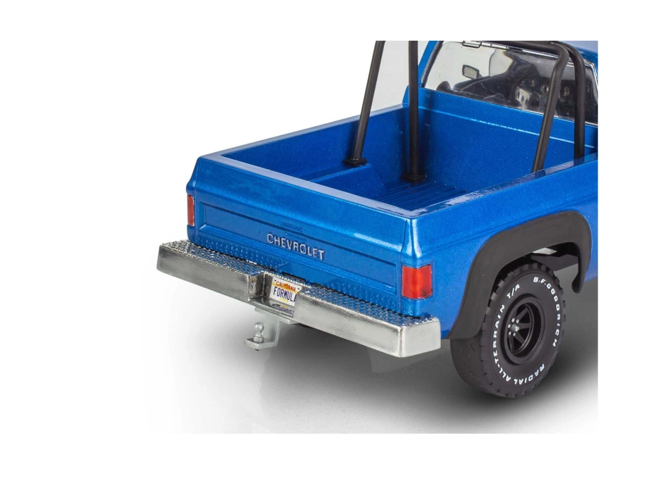 Plastic ModelKit MONOGRAM auto 4581 - 78 Chevy 4x4 Pickup with Go-kart (1:25)