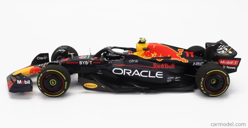 Minichamps Red bull F1 Rb18 Team Oracle Red Bull Racing N 11 1:18, tmavě modrá