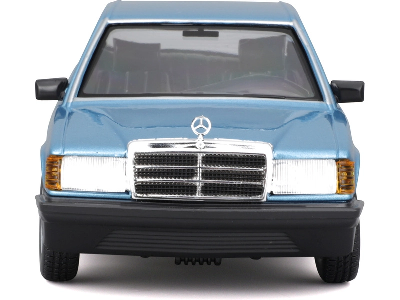 Bburago Mercedes benz 190e 1984 1:24 Diamantově Modrá
