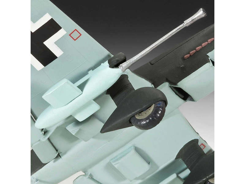 Revell Junkers Ju87 G/D Tank Buster (1:72) (štartovacia súprava)