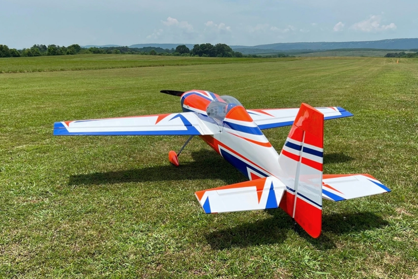 104" Extra 260 - Oranžová/Modrá 2,64m
