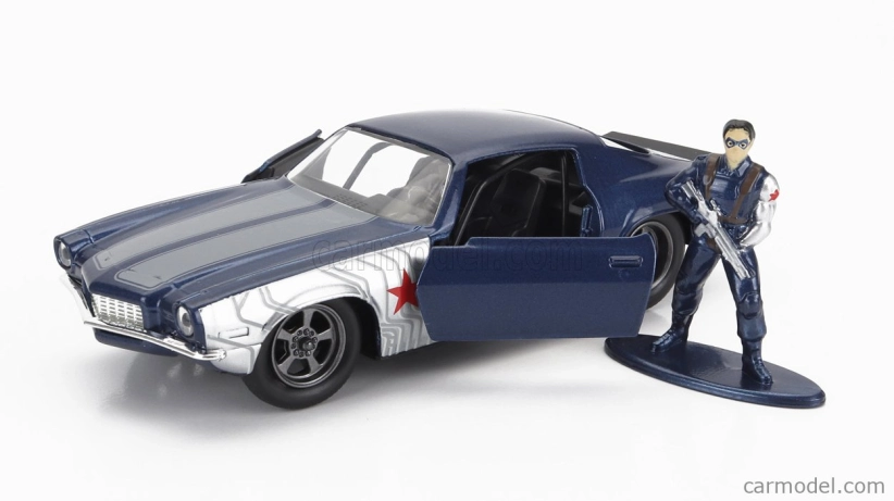Jada Chevrolet Camaro Coupe 1973 s figúrkou zimného vojaka 1:32 modrá strieborná