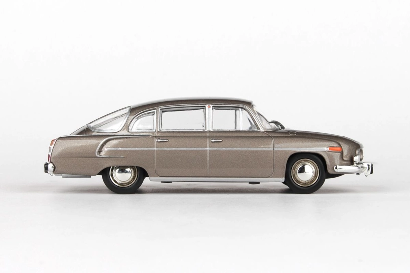 Abrex Tatra 603 (1969) 1:43 – sivohnedá metalíza