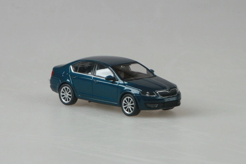 Abrex Škoda Octavia III (2012) 1:43 – modrá láva metalíza