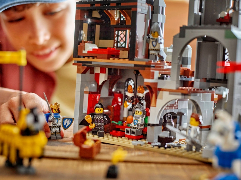 LEGO Creator - Středověký hrad a rytíři na koních