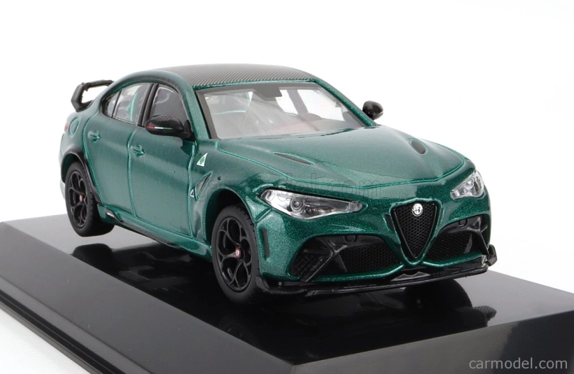 Bburago Alfa romeo Giulia Gtam 2020 1:43, zelená
