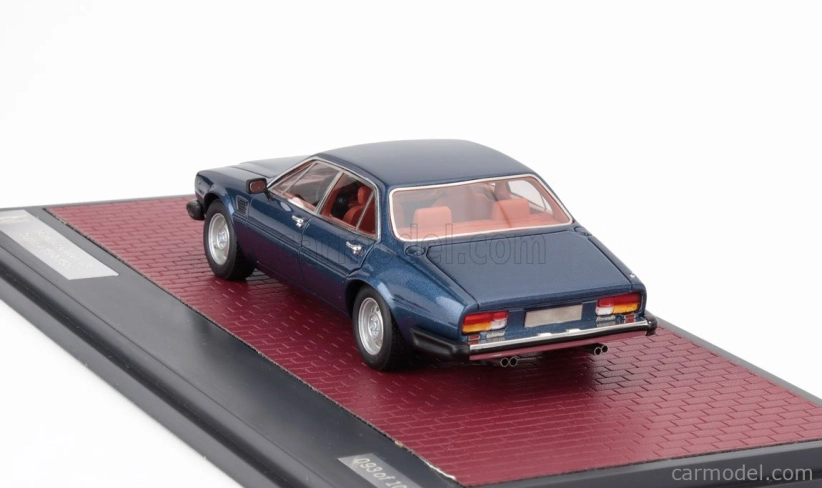 Matrix scale models De tomaso Deauville 2-series 1983 1:43 Blue Met