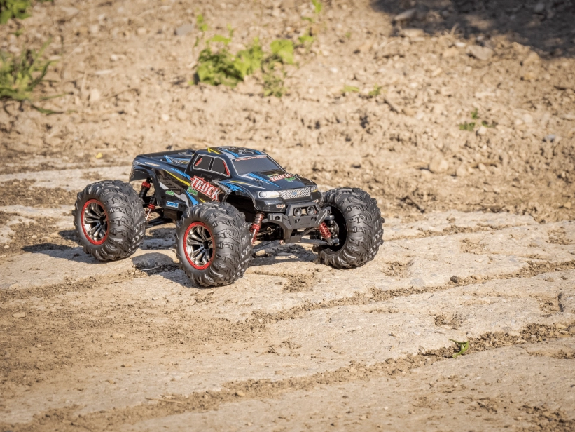 RC monster truck 9125, červená + náhradní baterie