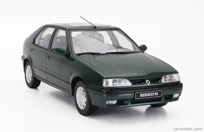 Triple9 Renault R19 1994 1:18 Britská Zelená
