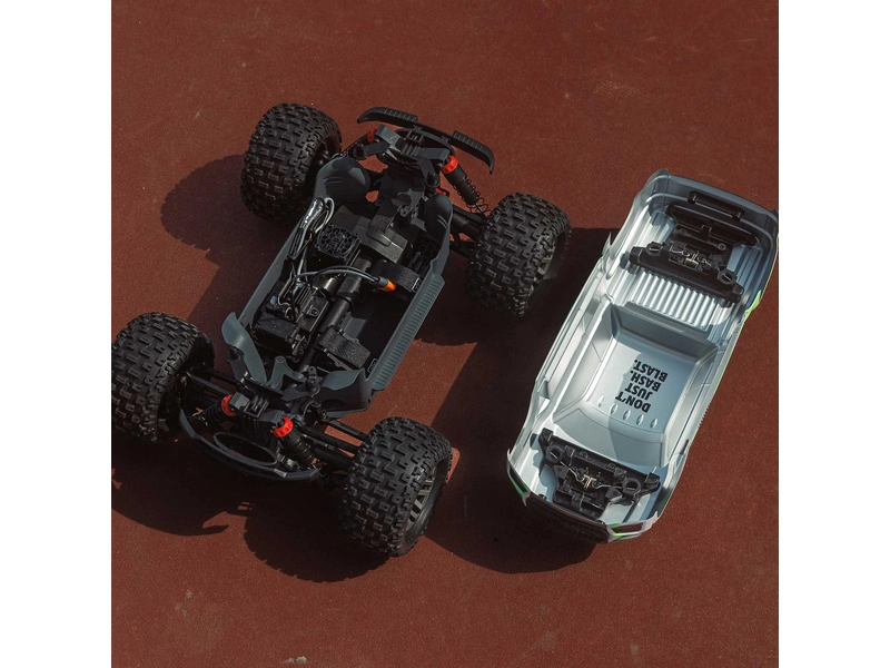 RC auto Arrma Granite Mega 665 1:10 4WD RTR, oranžová
