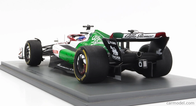 Spark-model Alfa romeo F1  C42 Team Orlen Racing N 77 Azerbaijan Gp 2022 Valtteri Bottas - Con Vetrina - With Showcase - Special Box 1:18 Bílá Červená Zelená