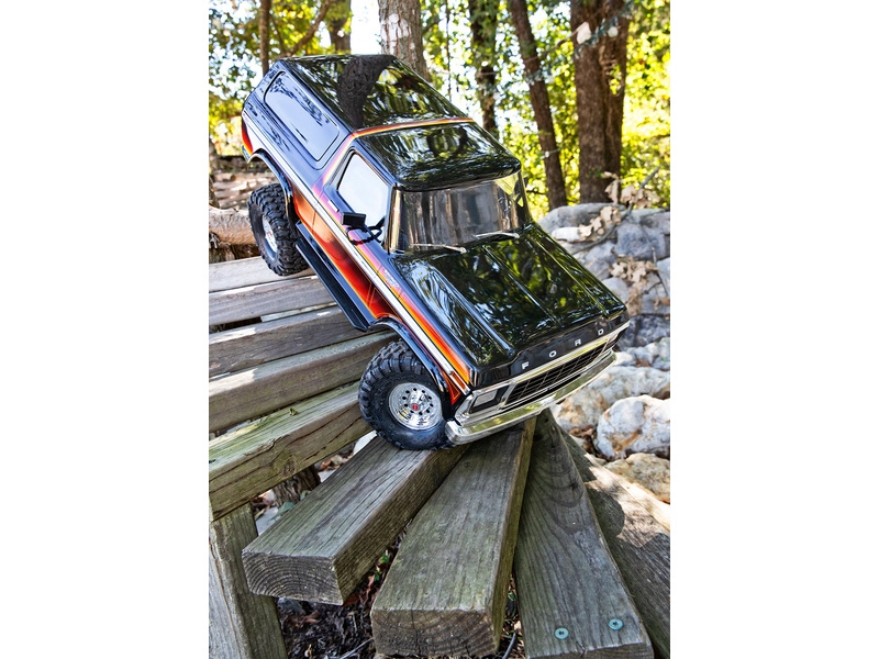 RC auto Traxxas TRX-4 Ford Bronco 1979 1:10 RTR Sunset