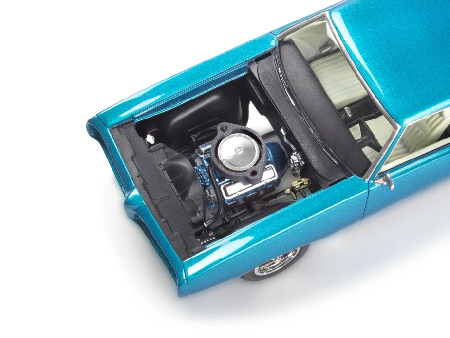 Plastic ModelKit MONOGRAM auto 4530 - 69 Pontiac GTO "The Judge" 2N1 (1:24)