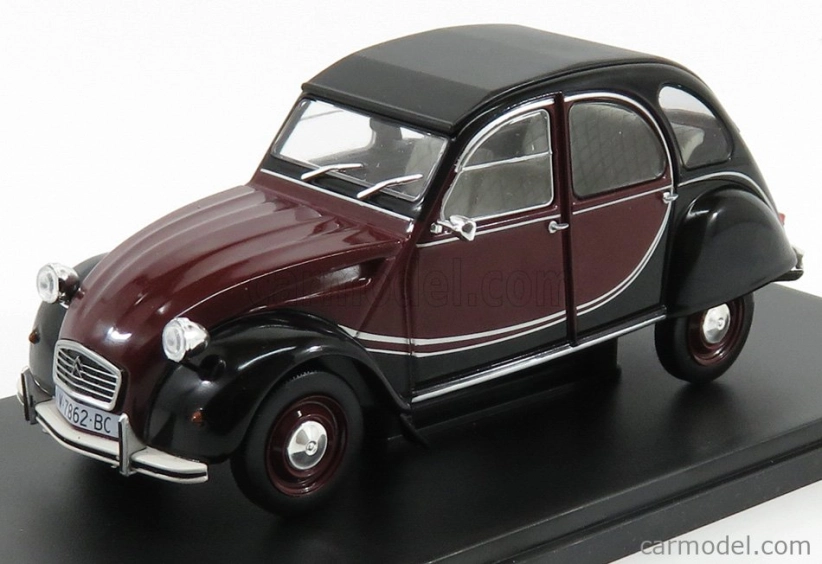 Edicola Citroen 2cv Charleston 1982 1:24 červená čierna