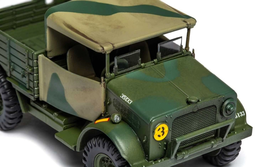 Classic Kit military A03313A - WWII RAF 15-cwt 4 x 2 G.S. Truck (1:48)