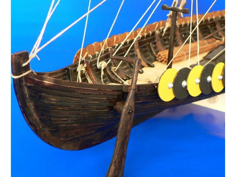 Dušek vikingská loď Gokstad 1:35 kit