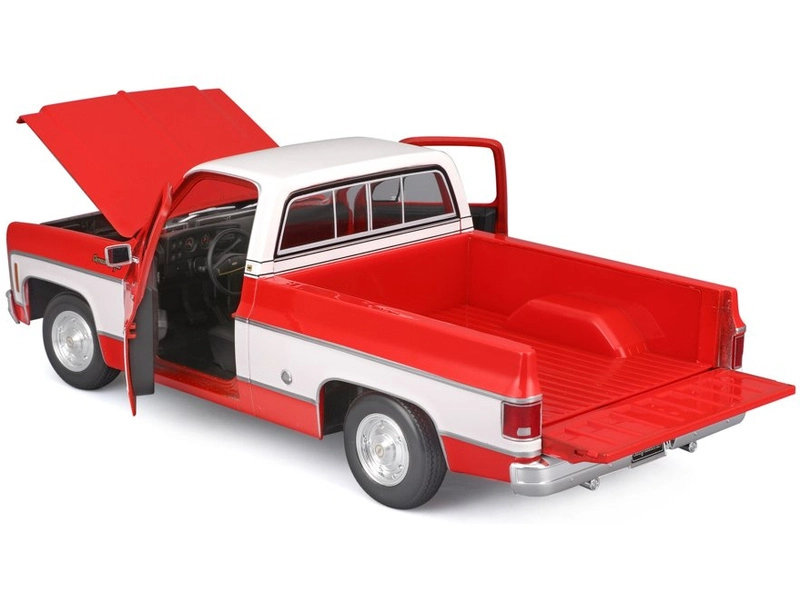 Maisto Chevrolet C10 Cheyenne Super 1:18 1974 červená a biela