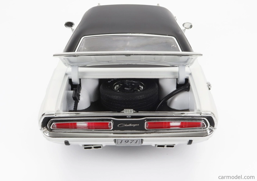 Greenlight Dodge Challenger R/t Coupe 1971 1:18 Bílá Černá