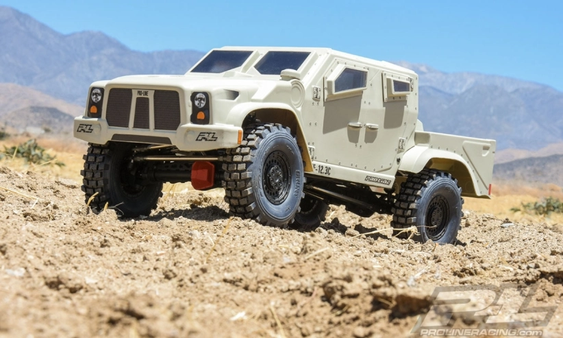 Karoséria STRIKEFORCE, číra, pre pásový traktor 12,3 (313 mm)