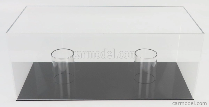 Vetrina display box Vetrina display box Pre 2x 1/2 prilby - Base Nera - Black Base - Lungh.lenght Cm 44.0 X Largh.width Cm 20.0 X Alt.height Cm 18.3 (altezza Interna Cm 17.4 ) - Prilby nie sú súčasťou balenia 1:12 Plastic Display