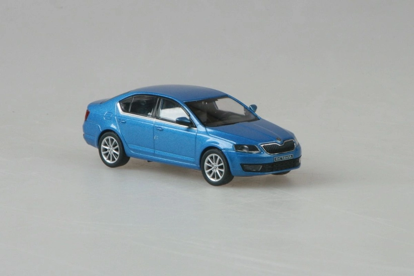 Abrex Škoda Octavia III (2012) 1:43 – modrá denim metalíza