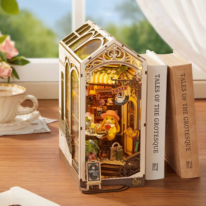 RoboTime 3D skládačka Zarážka na knihy Miniatura domečku Prázdninová kavárna