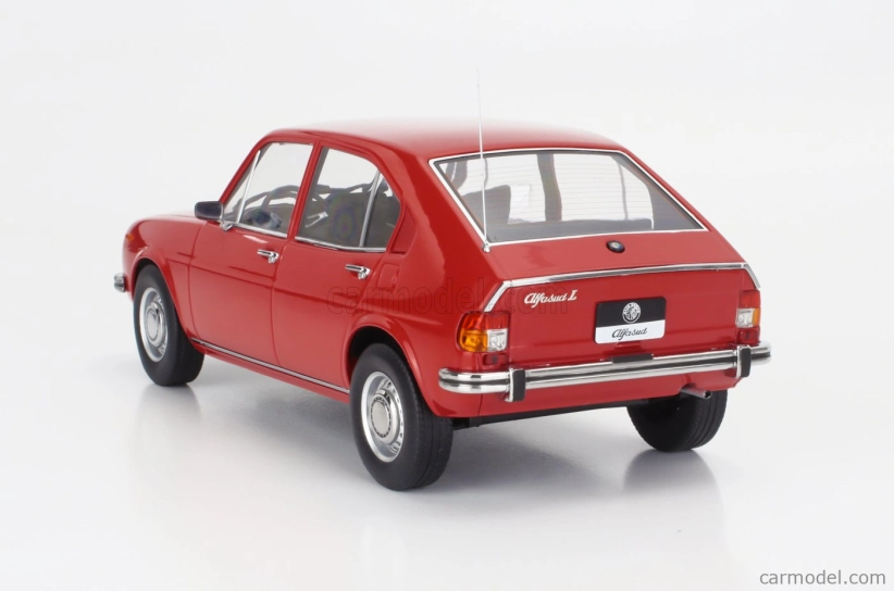 Alfa romeo Alfasud 1.3 1972 v mierke 1:18 červená