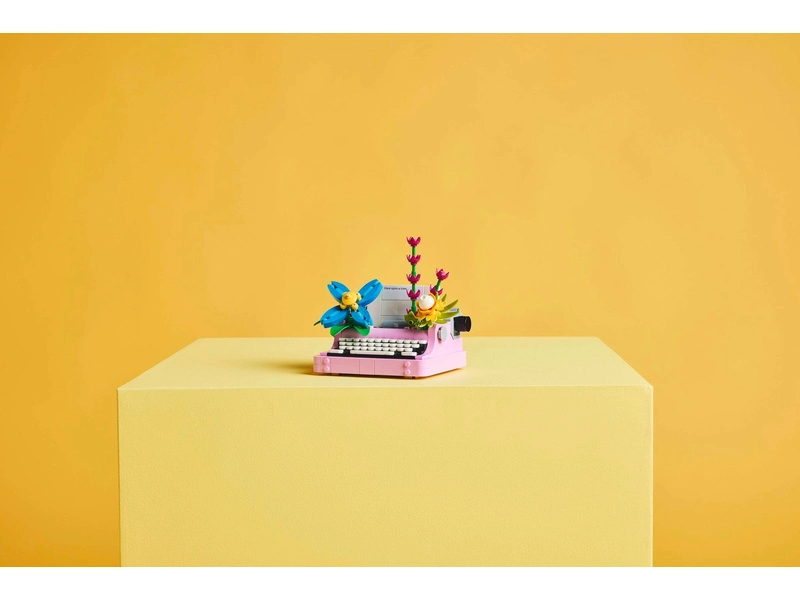 LEGO Creator – Písací stroj s kvetmi