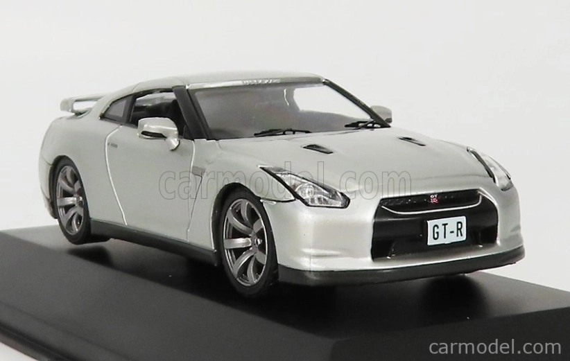 First43-models Nissan Gt-r (r35) Coupe 2008 1:43 Strieborný