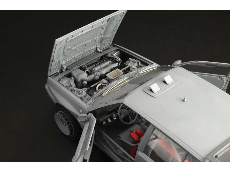 Italeri Lancia Delta HF Integrale (1:12)
